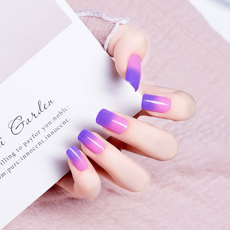 Pretty Thermal Temperature Color Changing Nail Polish