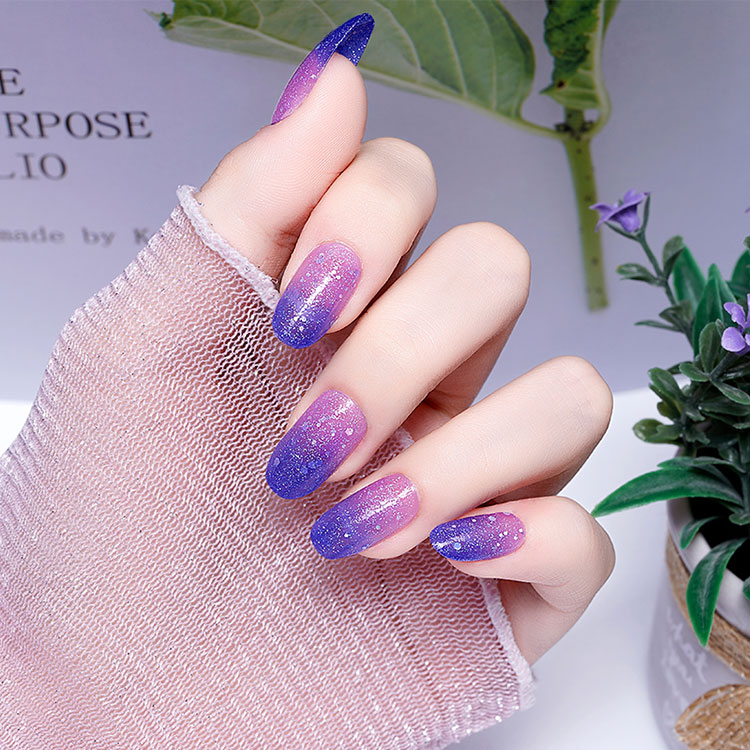 Pretty Thermal Temperature Color Changing Nail Polish
