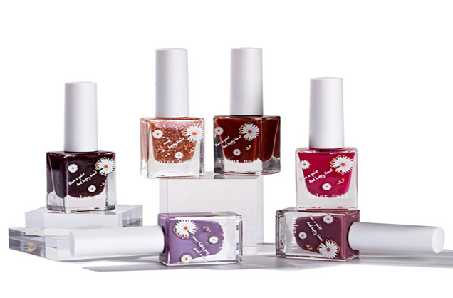 The development of nail polish in ancient countries